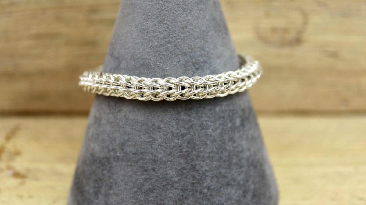 Fox Tail Bracelet Kit - Image 2