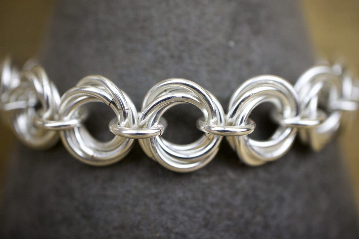 Flowers Chain Maille Bracelet Kit - Image 2
