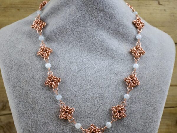 Aura 4 unit chain maille