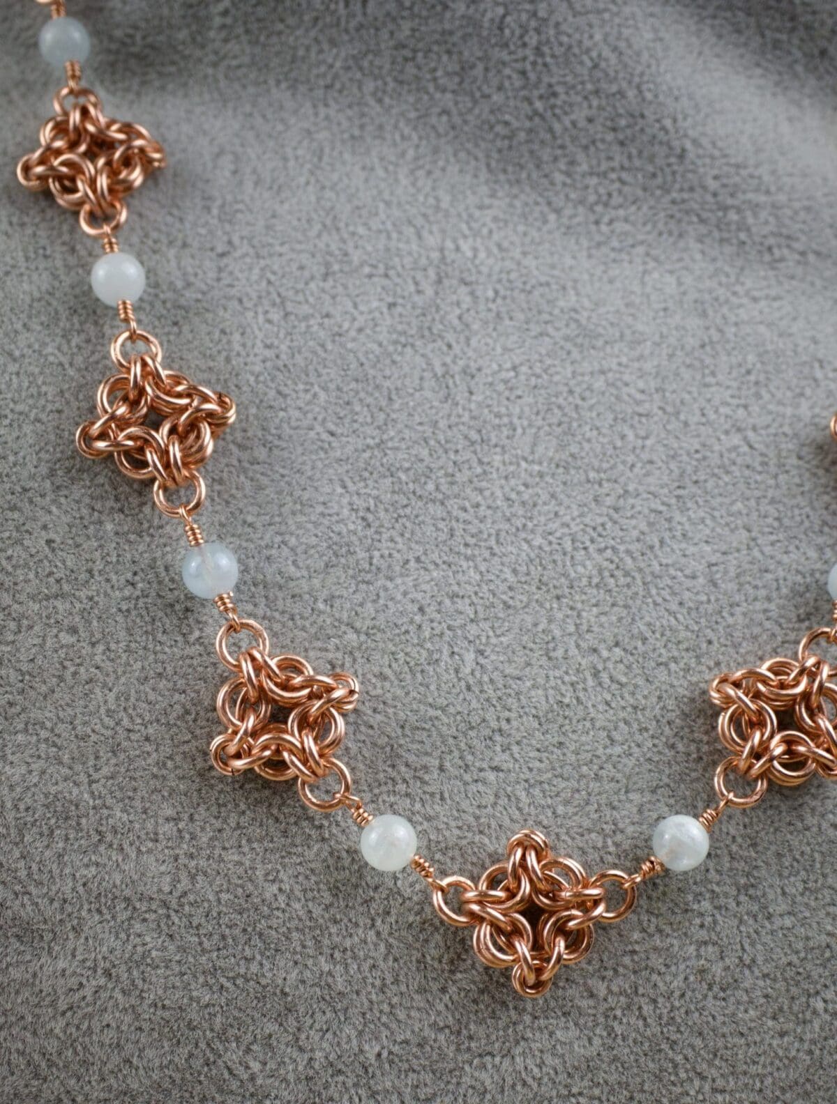 Aura 4 unit chain maille