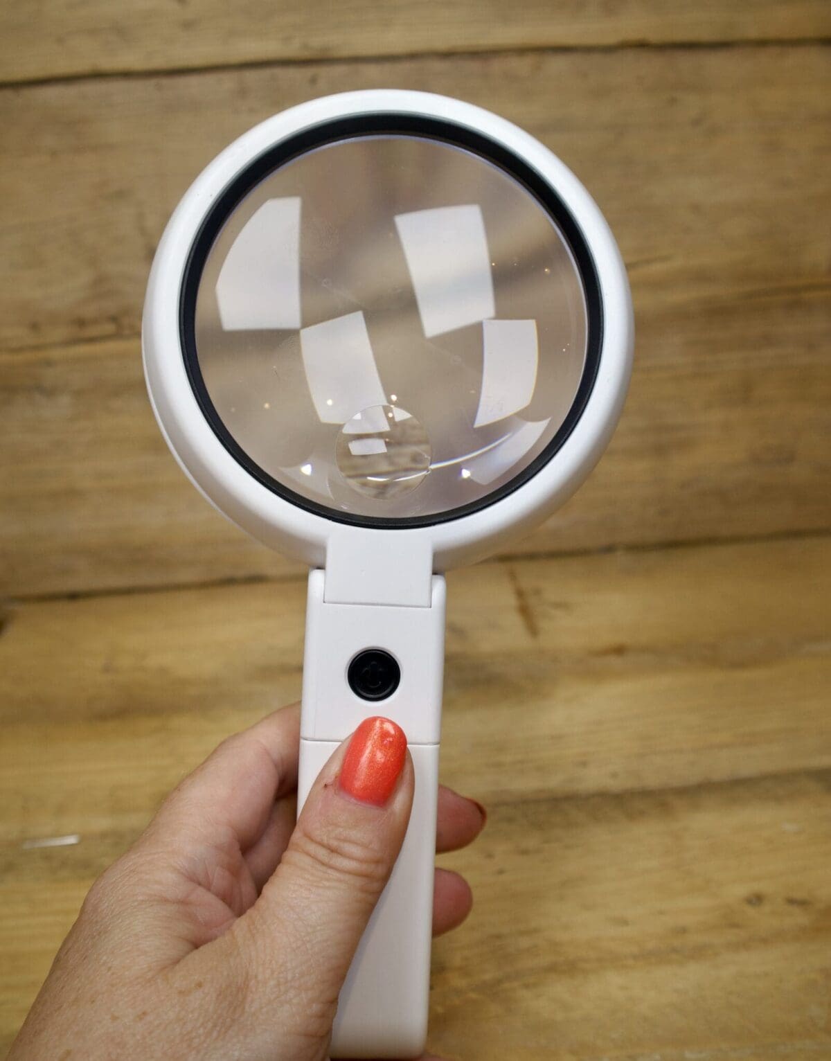 Magnifier with stand and lights - Image 4
