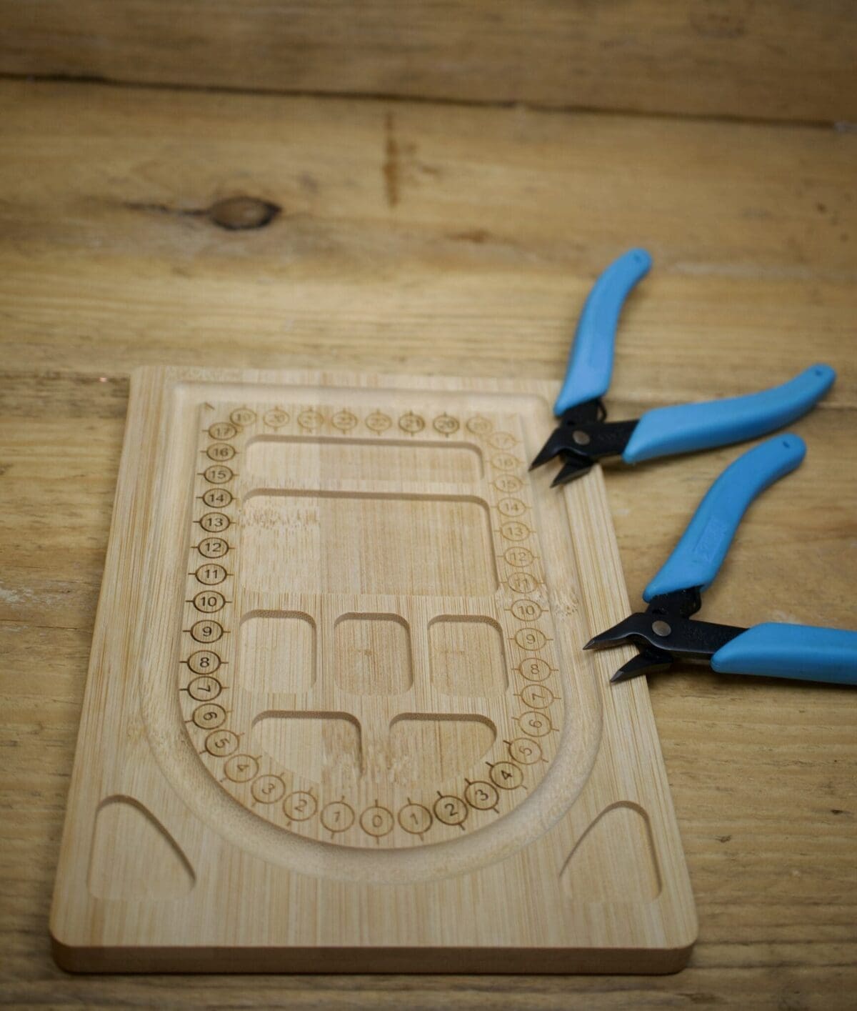 Small Wooden Jewellery Making Board - Image 2