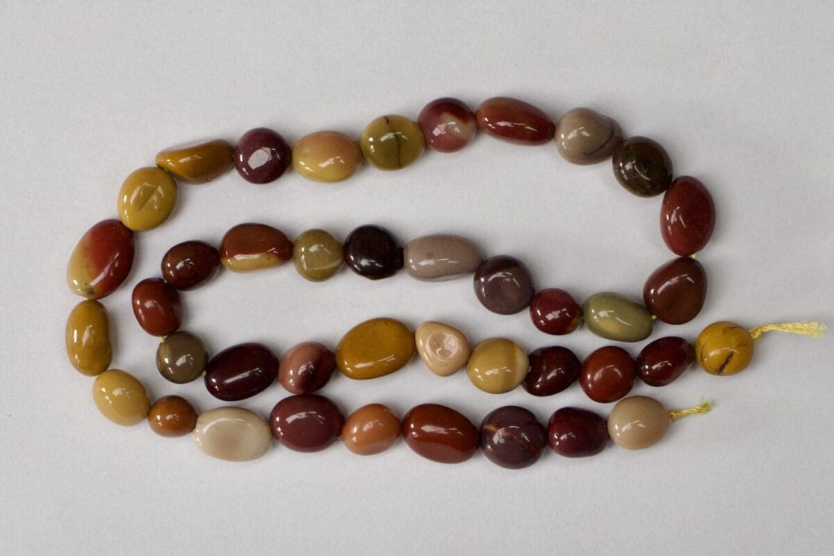 Mookaite Tumbles Strand